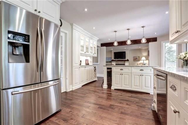 2733 Ashridge Pl, House detached with 4 bedrooms, 3 bathrooms and 6 parking in Oakville ON | Image 3