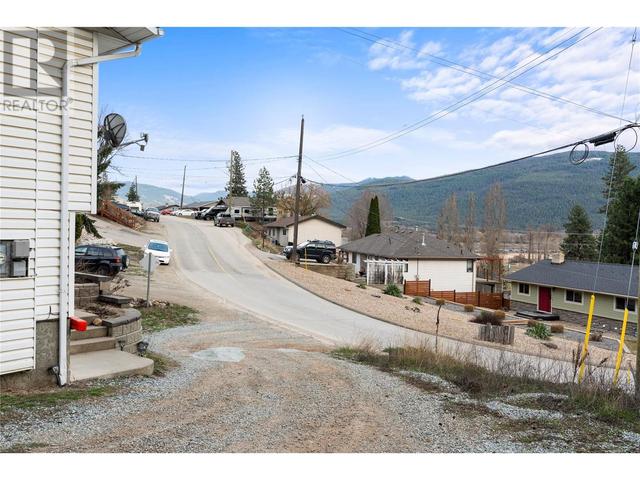 1718 Grandview Avenue, House detached with 5 bedrooms, 2 bathrooms and 8 parking in Lumby BC | Image 39