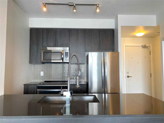 2903 - 510 Curran Pl, Condo with 1 bedrooms, 1 bathrooms and 1 parking in Mississauga ON | Image 6