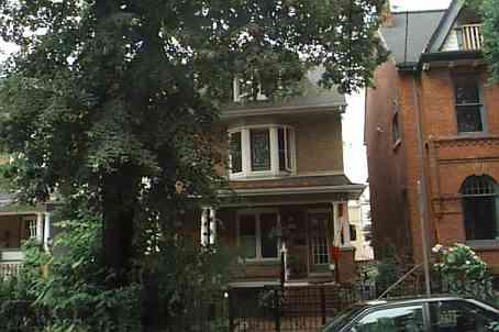 404 Sackville St, House semidetached with 1 bedrooms, 2 bathrooms and 1 parking in Toronto ON | Image 1