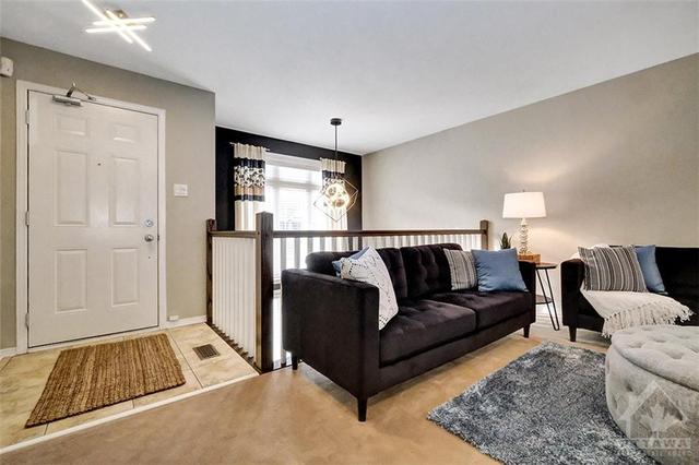 549 Reardon Private, House attached with 2 bedrooms, 2 bathrooms and 2 parking in Ottawa ON | Image 4
