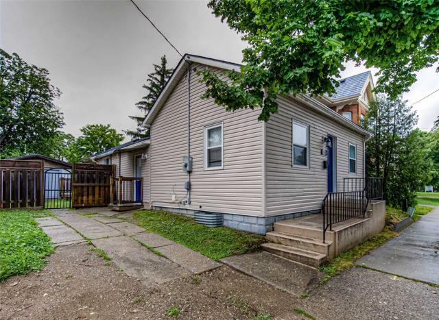 308 Dalhousie St, House detached with 2 bedrooms, 1 bathrooms and 2 parking in Brantford ON | Image 23