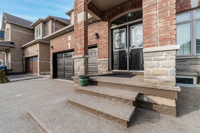 17 Amy Ave, House detached with 3 bedrooms, 4 bathrooms and 4 parking in Brampton ON | Image 24