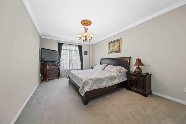 1697 Clearbrook Dr, House detached with 3 bedrooms, 3 bathrooms and 6 parking in Oshawa ON | Image 14