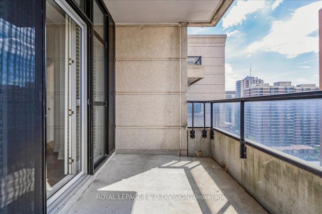 lph08 - 38 Avoca Ave, Condo with 2 bedrooms, 2 bathrooms and 1 parking in Toronto ON | Image 8