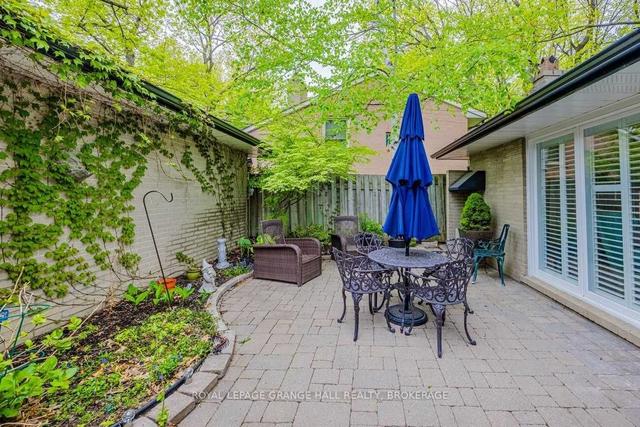 23 Blackdown Cres, House detached with 3 bedrooms, 3 bathrooms and 6 parking in Toronto ON | Image 21