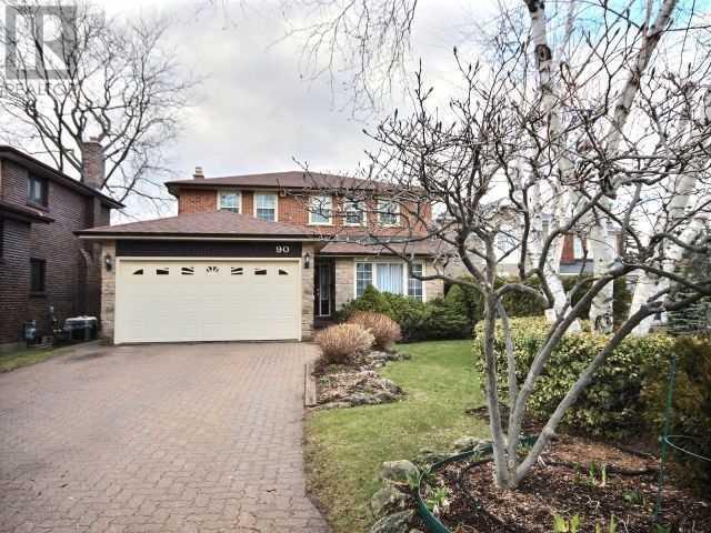 90 Hill Cres, House detached with 4 bedrooms, 4 bathrooms and 6 parking in Toronto ON | Image 1