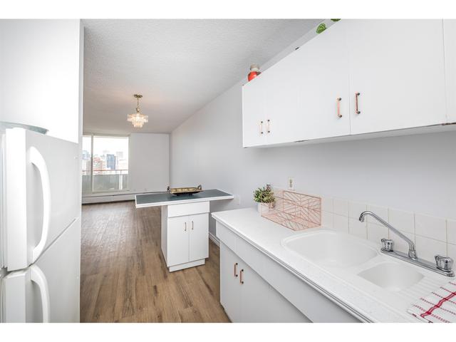 1702 - 10011 116 St Nw
