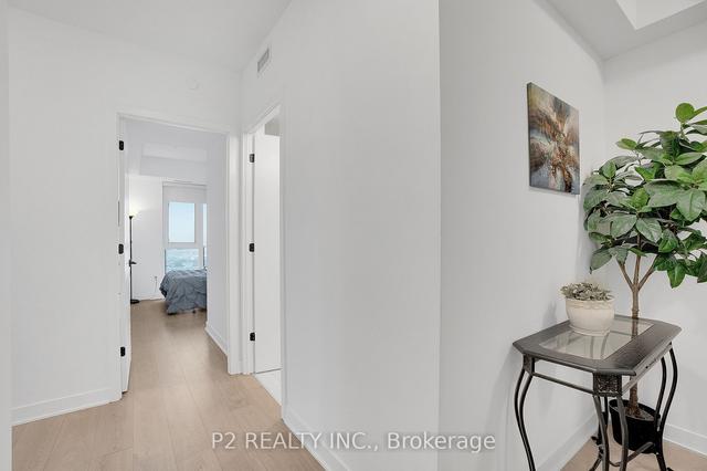 2008 - 36 Zorra St, Condo with 3 bedrooms, 2 bathrooms and 1 parking in Toronto ON | Image 3