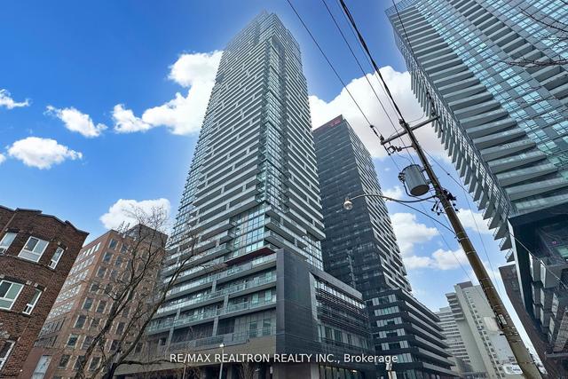 2508 - 39 Roehampton Ave, Condo with 2 bedrooms, 2 bathrooms and 0 parking in Toronto ON | Image 1