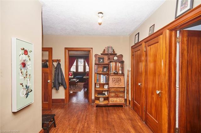 6250 Dawlish Avenue, House detached with 4 bedrooms, 2 bathrooms and null parking in Niagara Falls ON | Image 10