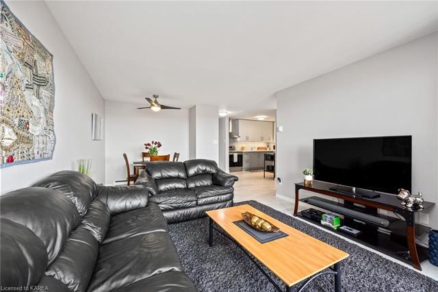 609 - 66 Greenview Drive, House attached with 2 bedrooms, 1 bathrooms and 1 parking in Kingston ON | Image 3