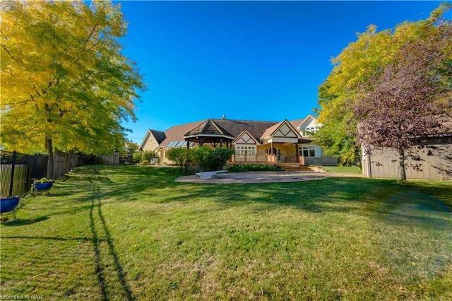 642 Queenston Rd, House detached with 3 bedrooms, 3 bathrooms and 8 parking in Niagara on the Lake ON | Image 2