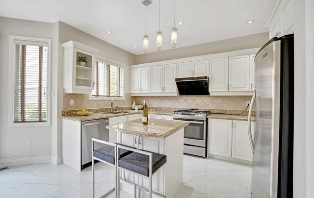 6 Napa Hill Crt, House detached with 4 bedrooms, 5 bathrooms and 7 parking in Vaughan ON | Image 10