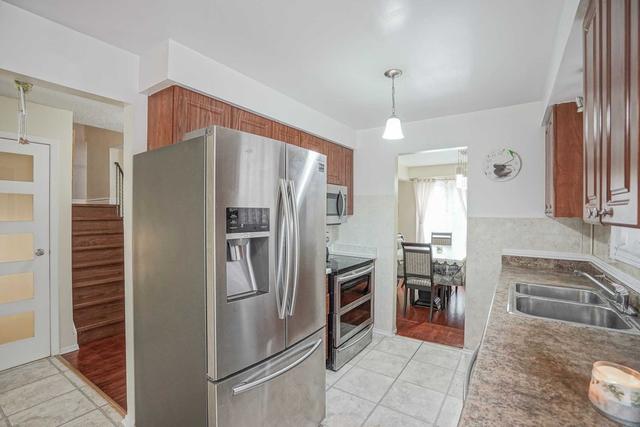 29 Junewood Cres, House detached with 4 bedrooms, 3 bathrooms and 3 parking in Brampton ON | Image 7