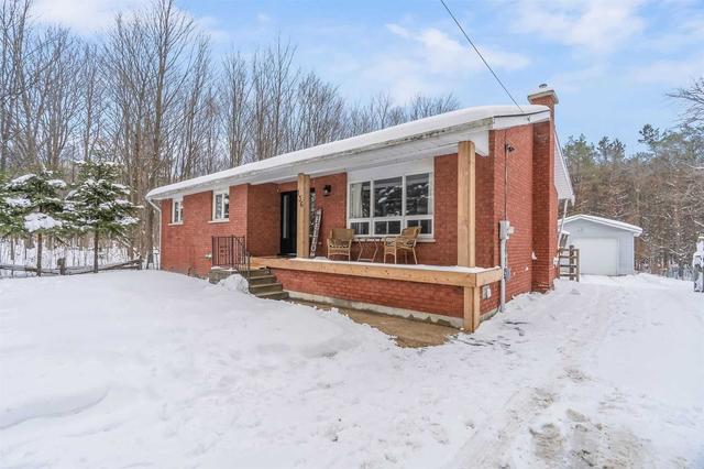 136 Robert St E, House detached with 3 bedrooms, 2 bathrooms and 10 parking in Penetanguishene ON | Image 1