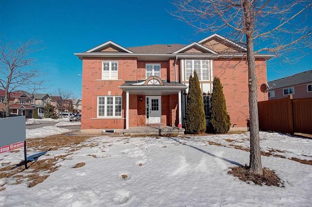 47 Bramfield St, House attached with 4 bedrooms, 3 bathrooms and 3 parking in Brampton ON | Image 1