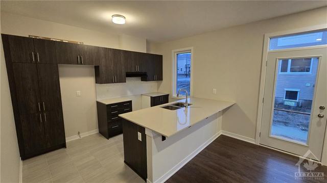 56 Pizzicato Street, Townhouse with 4 bedrooms, 4 bathrooms and 2 parking in Ottawa ON | Image 3