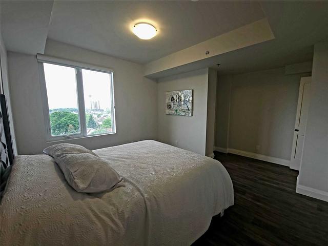 5698 Main St, Condo with 1 bedrooms, 1 bathrooms and 1 parking in Niagara Falls ON | Image 2