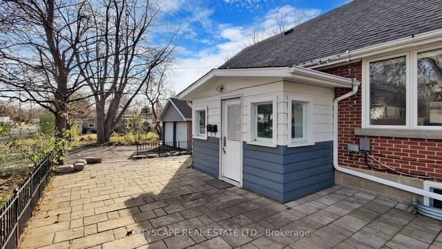39 Woodward Ave, House detached with 3 bedrooms, 2 bathrooms and 6 parking in Brampton ON | Image 34