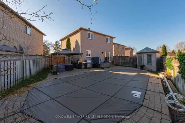 570 Enfield Rd W, House detached with 3 bedrooms, 2 bathrooms and 4 parking in Burlington ON | Image 28