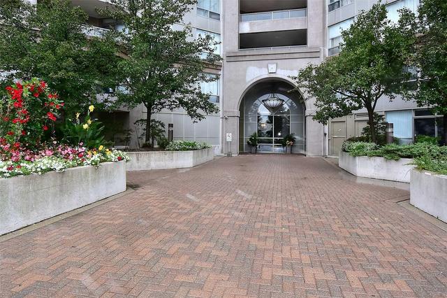 1116 - 9015 Leslie St, Condo with 4 bedrooms, 2 bathrooms and 1 parking in Richmond Hill ON | Image 2