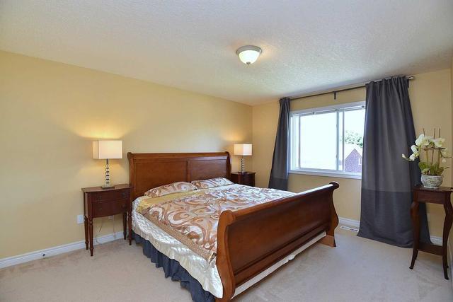 310 Brigadoon Dr, House detached with 4 bedrooms, 3 bathrooms and 4 parking in Hamilton ON | Image 22