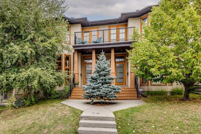 1634 17 Avenue Nw, Home with 4 bedrooms, 3 bathrooms and 2 parking in Calgary AB | Image 2