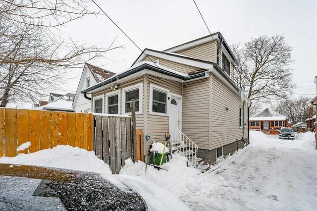 100 Cameron Ave N, House detached with 3 bedrooms, 2 bathrooms and 2 parking in Hamilton ON | Image 33