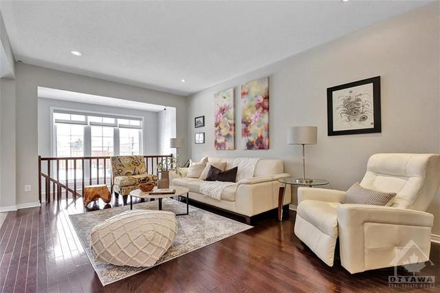 546 Barrick Hill Road, Townhouse with 3 bedrooms, 3 bathrooms and 3 parking in Ottawa ON | Image 5