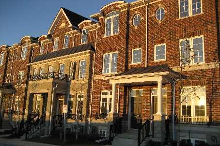 th 37 - 99 The Queensway, Townhouse with 3 bedrooms, 3 bathrooms and 1 parking in Toronto ON | Image 9