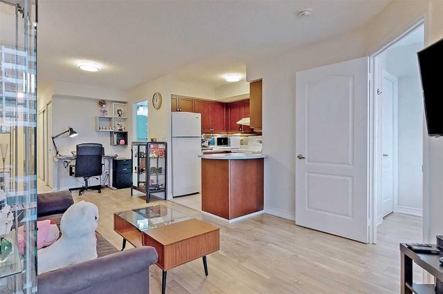 1113 - 3 Rean Dr, Condo with 1 bedrooms, 1 bathrooms and 1 parking in Toronto ON | Image 8