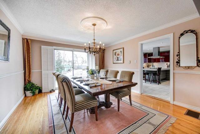 16 Simeon Crt, House detached with 4 bedrooms, 4 bathrooms and 4 parking in Toronto ON | Image 33
