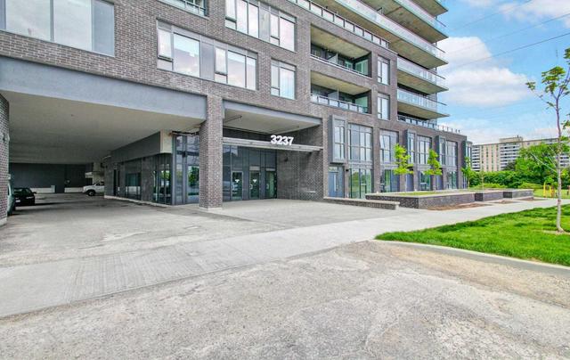 1203 - 3237 Bayview Ave, Condo with 3 bedrooms, 3 bathrooms and 2 parking in Toronto ON | Image 12