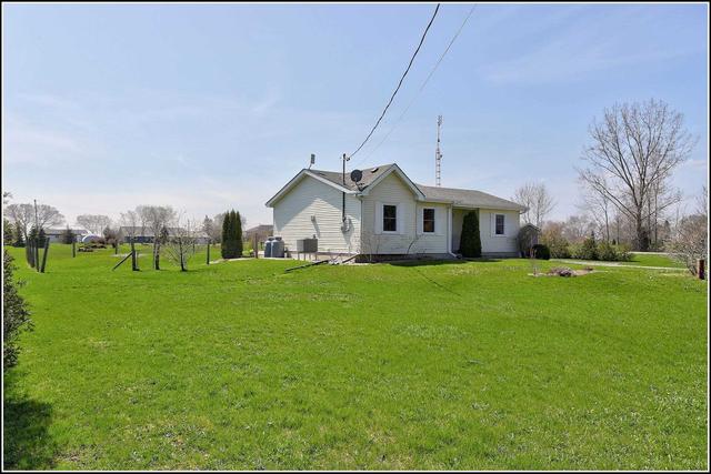 579 Lakeshore Rd, House detached with 2 bedrooms, 1 bathrooms and 6 parking in Brighton ON | Image 22