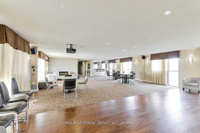 1003 - 61 Markbrook Lane, Condo with 2 bedrooms, 2 bathrooms and 1 parking in Toronto ON | Image 3