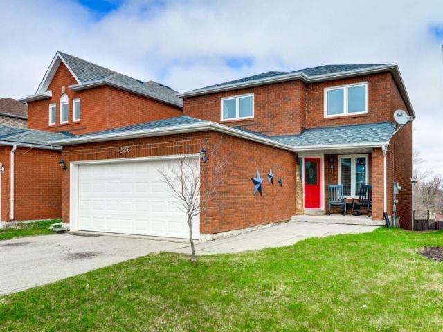 Upper - 226 Howard Cres, House detached with 4 bedrooms, 3 bathrooms and 1 parking in Orangeville ON | Image 2