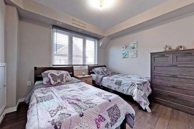 2241 Bur Oak Ave, Townhouse with 2 bedrooms, 3 bathrooms and 2 parking in Markham ON | Image 6