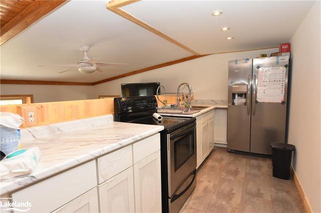 406 Penetanguishene Road, House detached with 4 bedrooms, 3 bathrooms and 21 parking in Springwater ON | Image 19