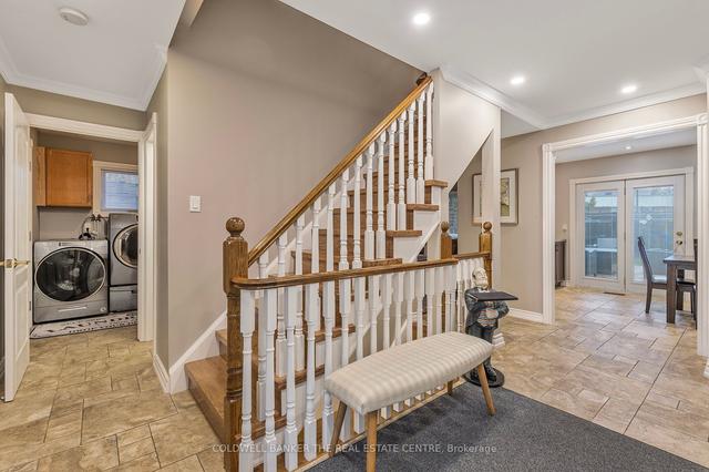 869 Sparrow Rd, House detached with 3 bedrooms, 4 bathrooms and 6 parking in Newmarket ON | Image 34
