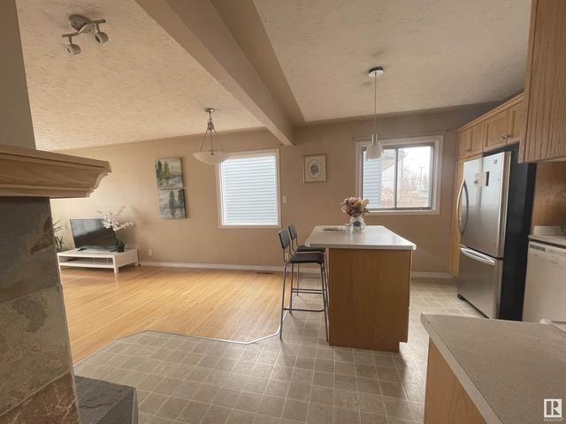 9024 148 St Nw, House detached with 3 bedrooms, 2 bathrooms and null parking in Edmonton AB | Image 5