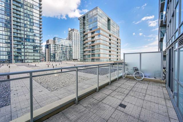 1102 - 15 Iceboat Terr, Condo with 1 bedrooms, 1 bathrooms and 1 parking in Toronto ON | Image 10