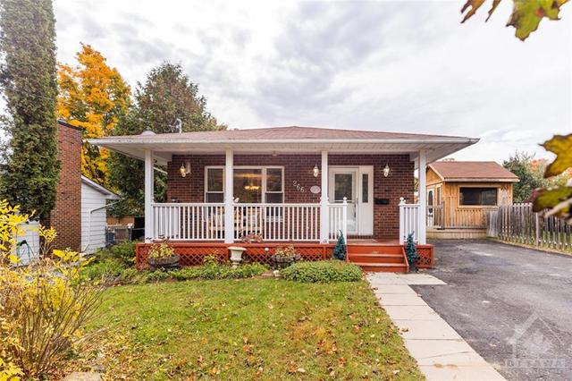 266 Napoleon Street, House detached with 4 bedrooms, 2 bathrooms and 5 parking in Carleton Place ON | Card Image