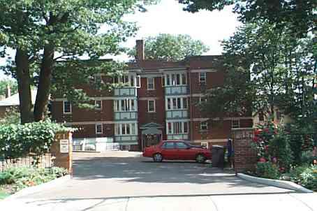 24 - 15 Glenfern Ave, Condo with 1 bedrooms, 1 bathrooms and 1 parking in Toronto ON | Image 1