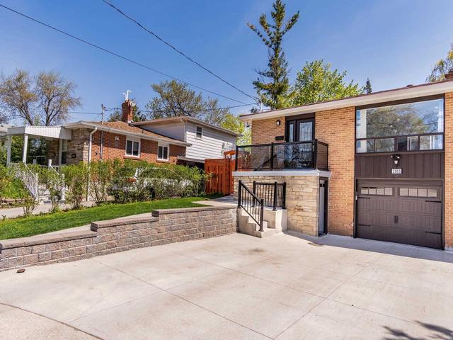 3383 Kelowna Crt, House semidetached with 3 bedrooms, 3 bathrooms and 4 parking in Mississauga ON | Image 12