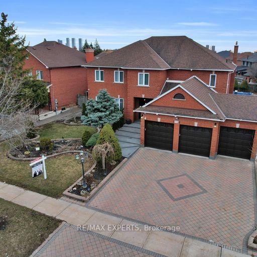 118 Columbus Ave, House detached with 4 bedrooms, 5 bathrooms and 6 parking in Vaughan ON | Image 12