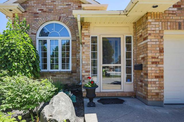 8 Inglis Circ, House detached with 3 bedrooms, 3 bathrooms and 6 parking in St. Catharines ON | Image 23