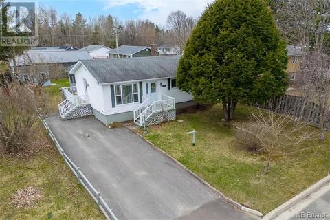 10 Tapley Court, Fredericton, NB, E3A5B6 | Card Image