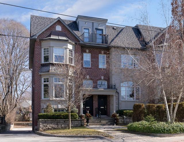 79 Prince Edward Dr S, House attached with 3 bedrooms, 4 bathrooms and 3 parking in Toronto ON | Image 1
