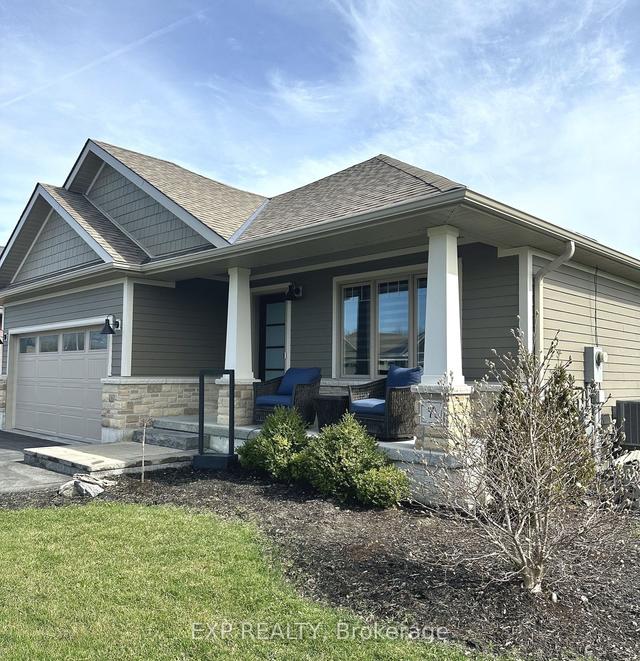 7 Tessa Blvd, House detached with 2 bedrooms, 3 bathrooms and 5 parking in Belleville ON | Image 1